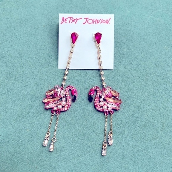 Betsey Johnson Pink Flamingo Rhinestone Dangle Earrings NEW - Picture 1 of 7